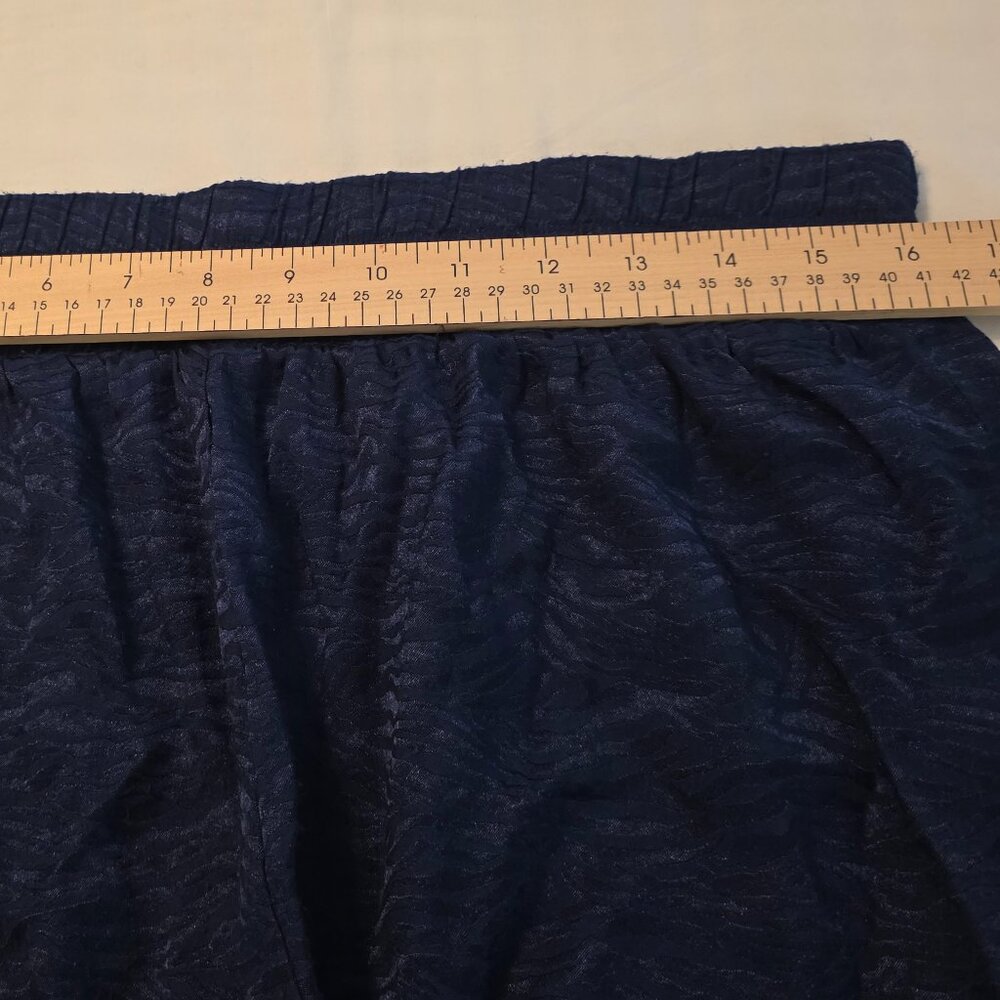 Victoria's Secret women's sleep shorts, size L. - Picture 2 of 7